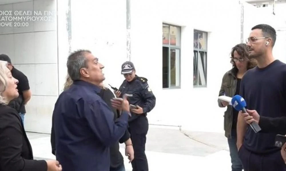 Επεισόδιο έξω από τα δικαστήρια στη δίκη Πισπιρίγκου: Μέλη της οικογένειας επιτέθηκαν φραστικά στον Κουσουλό